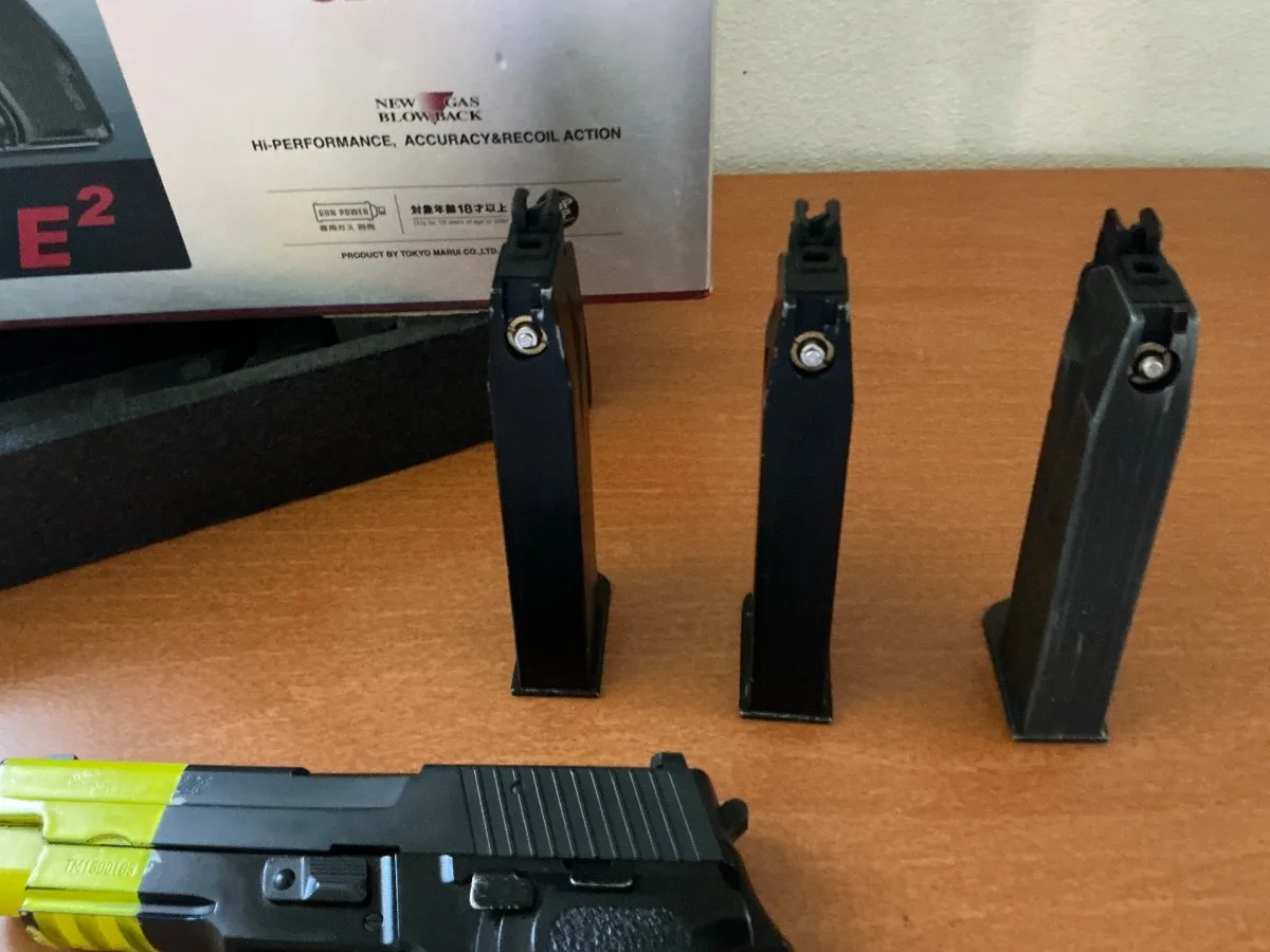 Tokyo Marui SIG Sauer P226 E2 GBB — Pistolas — Airsoft Market PT (foto 2)