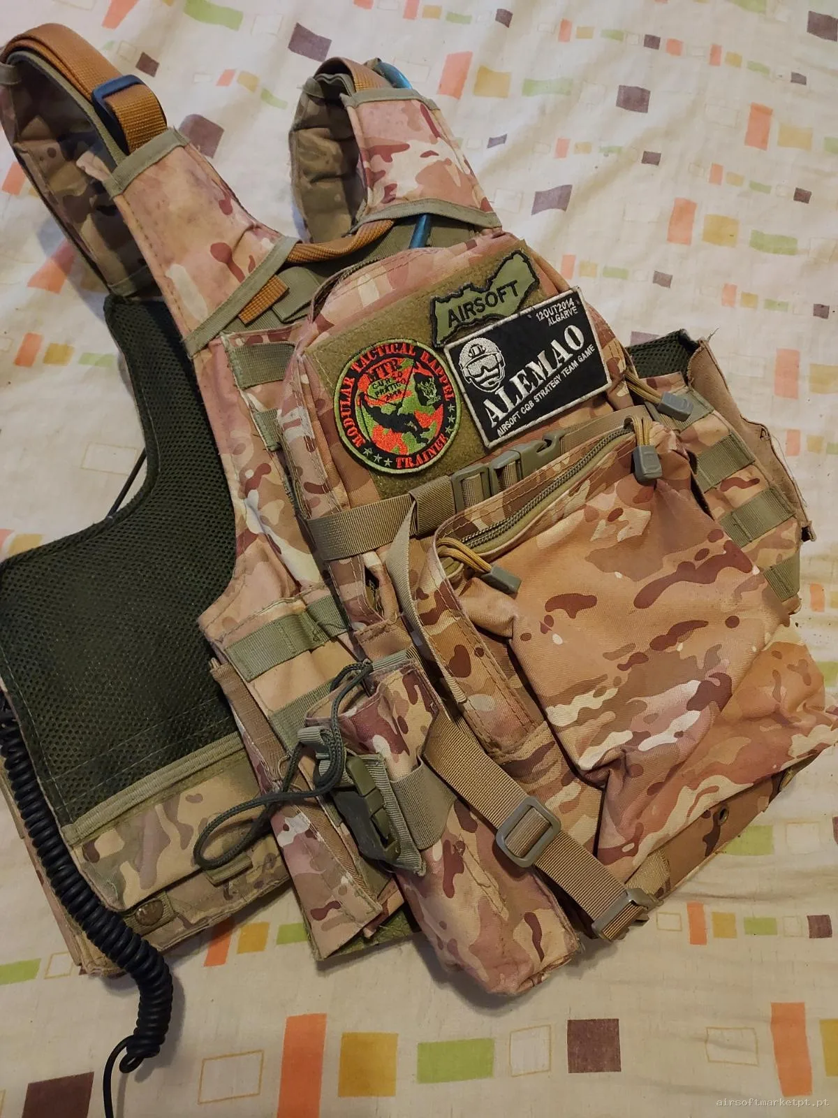Ares AM-013 preta, mais varios materiais — Rifles de Assalto (AR/M4/AK) — Airsoft Market PT