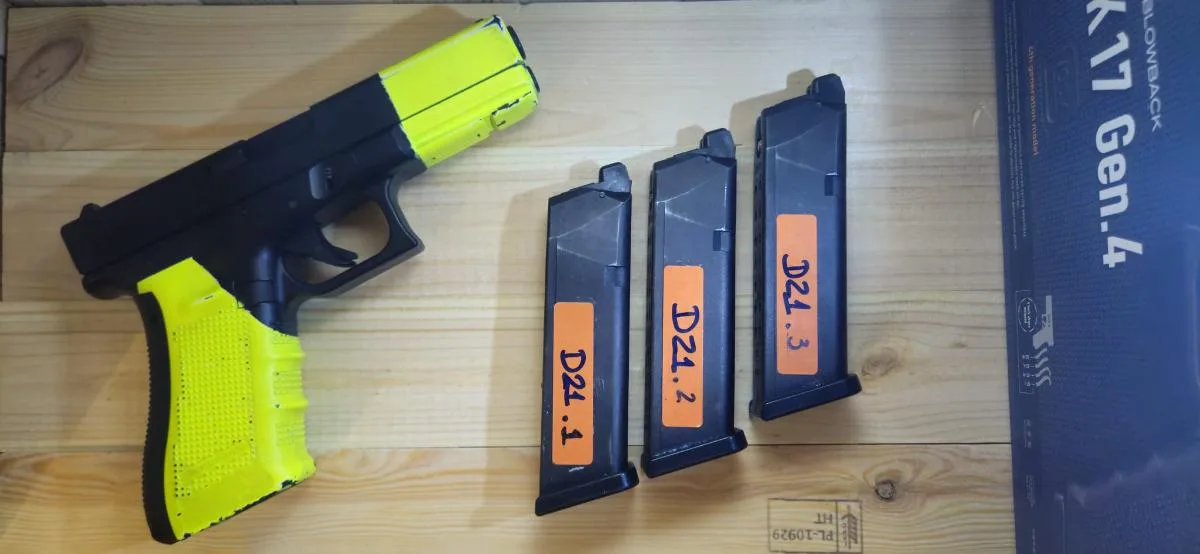 Tokyo Marui Glock 17 Gen.4 + 3 Carregadores - foto 3