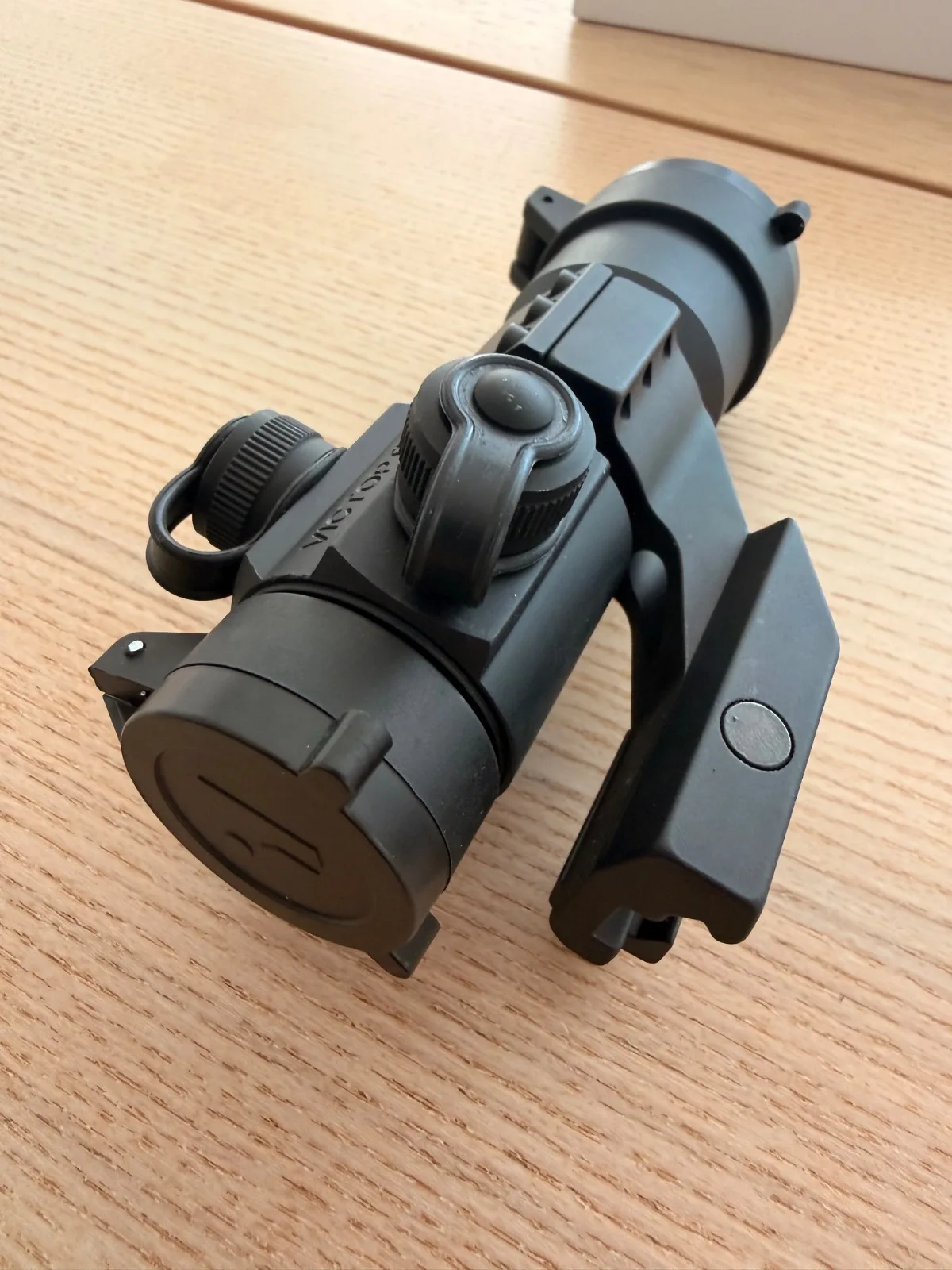Mira red dot T4 1x28 Victoptics — Miras & Ópticas — Airsoft Market PT (foto 3)
