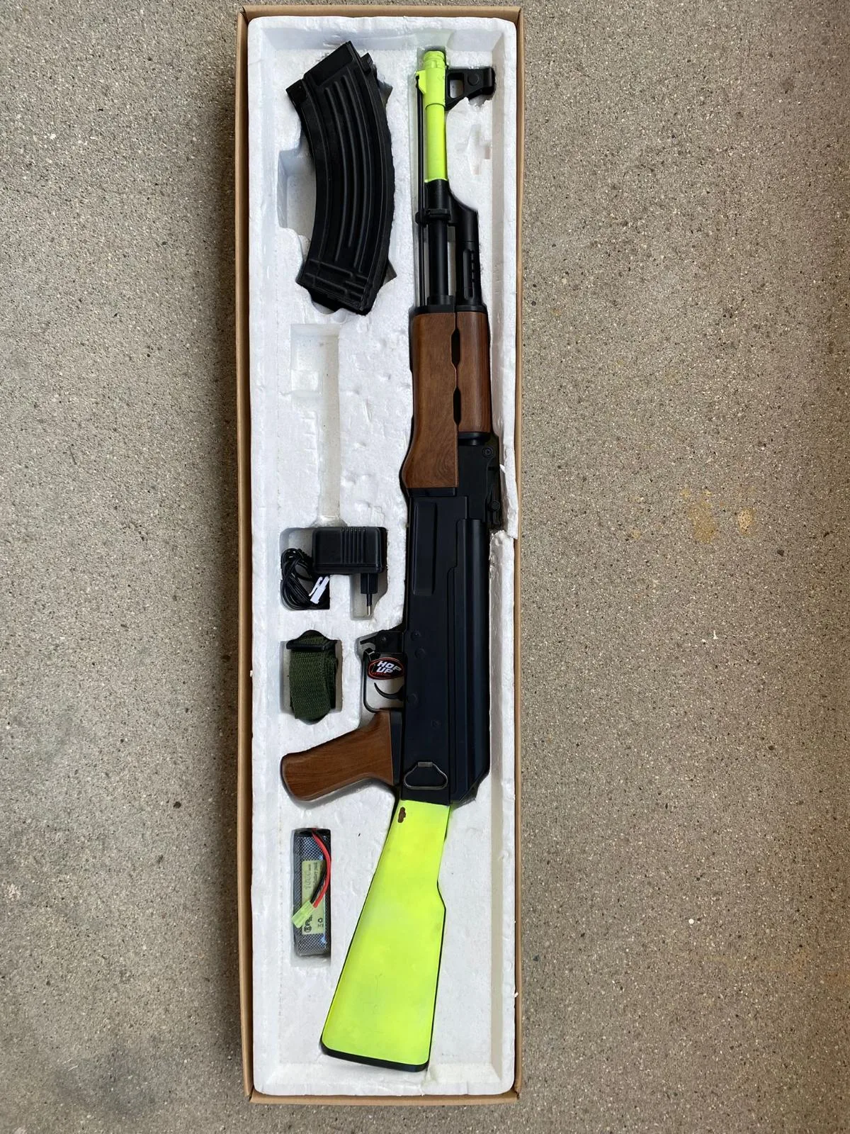 AK 47 CYMA (522)