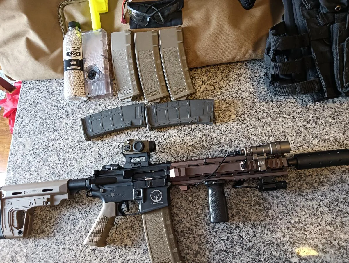 Rossi Neptune SAS TAS — Rifles de Assalto (AR/M4/AK) — Airsoft Market PT
