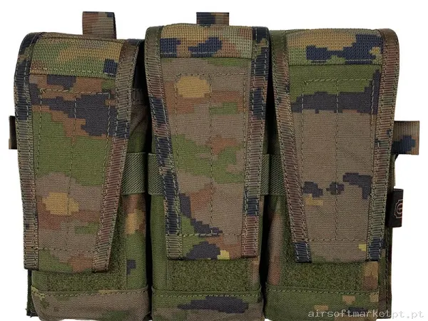 Pouch Magazine Pouch Triplo M4 Conquer Cvs Triplo Rifle Mag Pouch Boscoso Pixelado — Coletes & Rigs — Airsoft Market PT