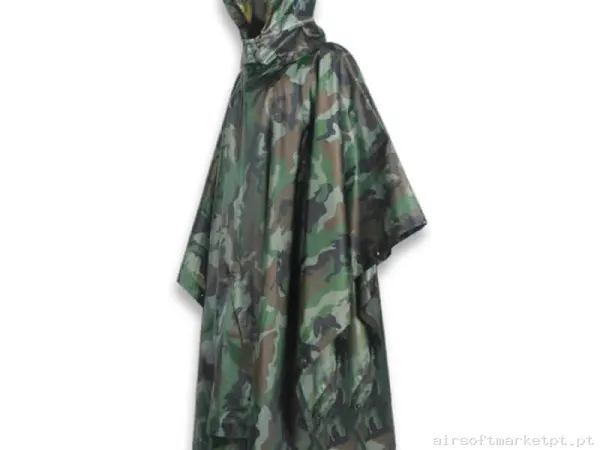 Poncho Impermeável Barbaric Camo Woodland — Vestuário (Fardas) — Airsoft Market PT