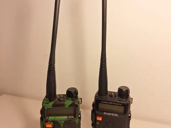 Rádio Walkie-talkie Baofeng UV5R