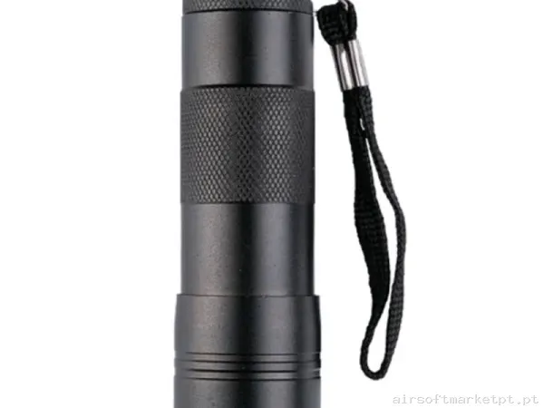 Lanterna de Mão Mil-Tec 12 LED Flashlight preta — Lanternas & Lasers — Airsoft Market PT
