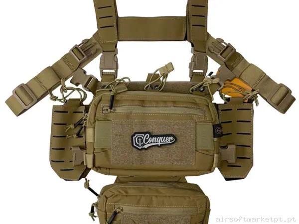 Chaleco Chest Rig Conquer Titan Chest Rig coyote Brown — Coletes & Rigs — Airsoft Market PT