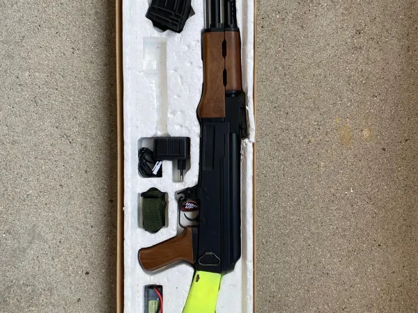 AK 47 CYMA (522)
