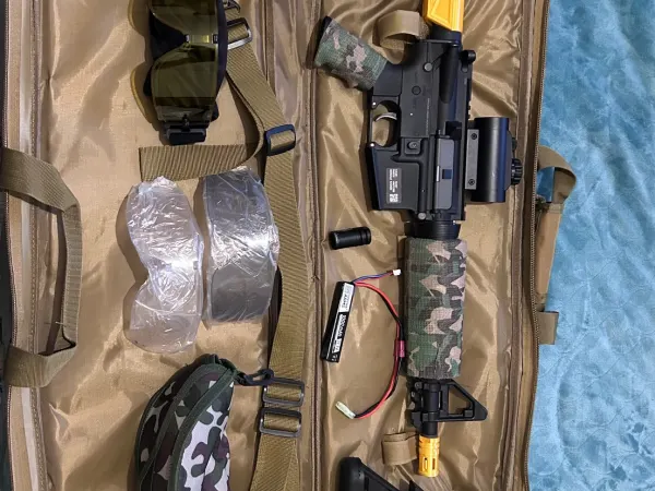 Pack Completo Airsoft - Réplica M4 Specna Arms + Equipamento