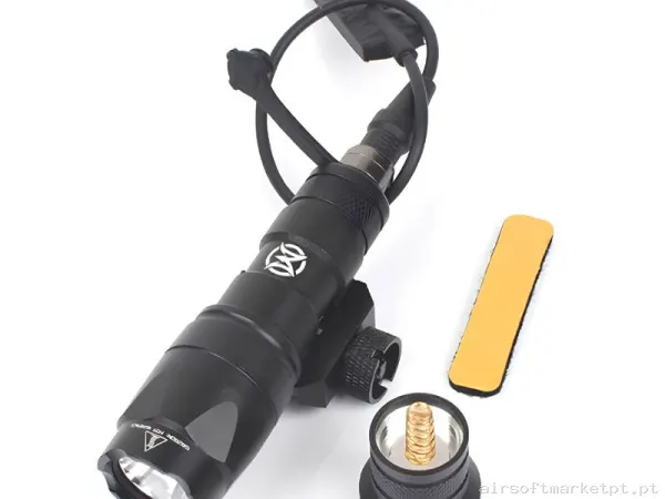 Lanterna Tática Wadsn M300a Mini Light Wex191 preta — Lanternas & Lasers — Airsoft Market PT
