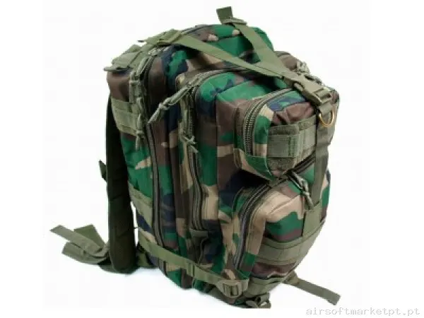 Mochila Compact Assault Woodland — Sacos & Mochilas — Airsoft Market PT